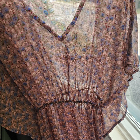 Floral Kaftan Made in India - Picture 3 of 5